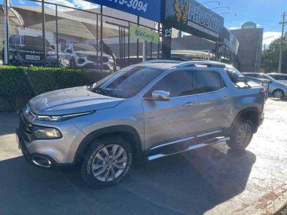 FIAT TORO 2.0 16V TURBO DIESEL RANCH 4WD AT9 FIAT TORO 2.0 16V TURBO DIESEL RANCH 4WD AT9
